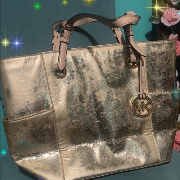 Michael kors purse - Picture 2 of 2